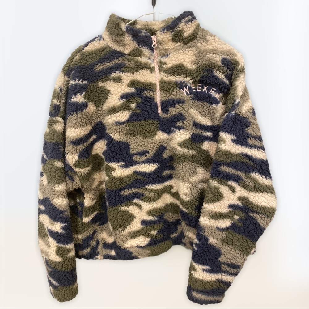 WEEKEND SHERPA CROP PULLOVER